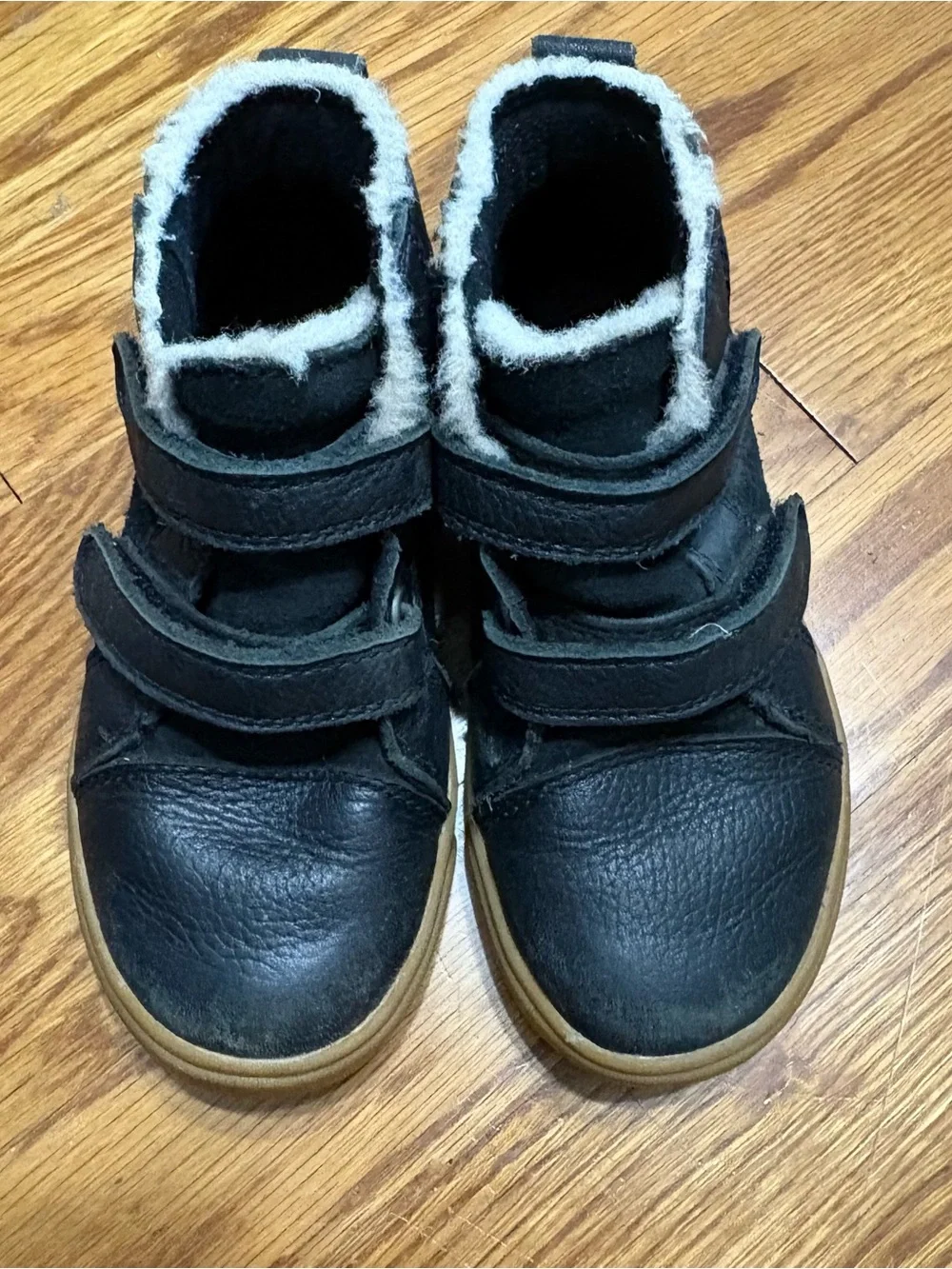UGG Rennon II Black Leather Shearling High Top Shoes Toddler Size 9